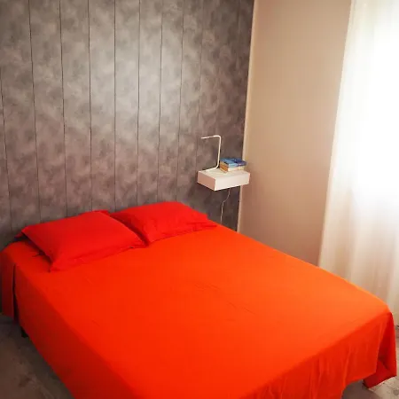 Per 4 Persones A Doctor Fleming A 5 Minuts De La Platja Gran Apartament *