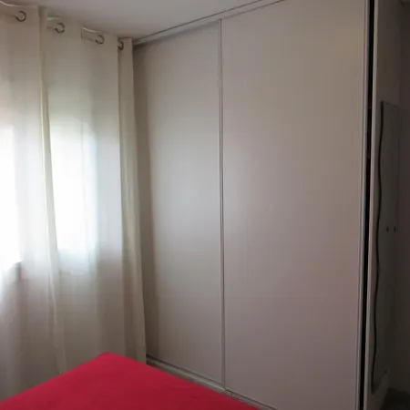 Per 4 Persones A Doctor Fleming A 5 Minuts De La Platja Gran Apartman *